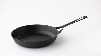 Poêle à frire en fonte légère Unilloy (manche long)