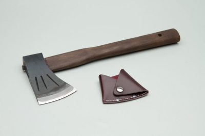 Hache japonaise en forme Trade Axe avec étui 78mm